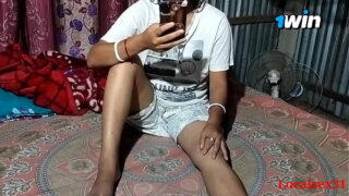 Marathi sexy bhabhi fucked wet pussy at full night in bedroom